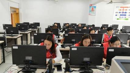 經(jīng)緯丨會(huì)計(jì)技能大賽現(xiàn)場(chǎng)回顧 計(jì)算機(jī)技術(shù)培訓(xùn)賦能財(cái)務(wù)精英